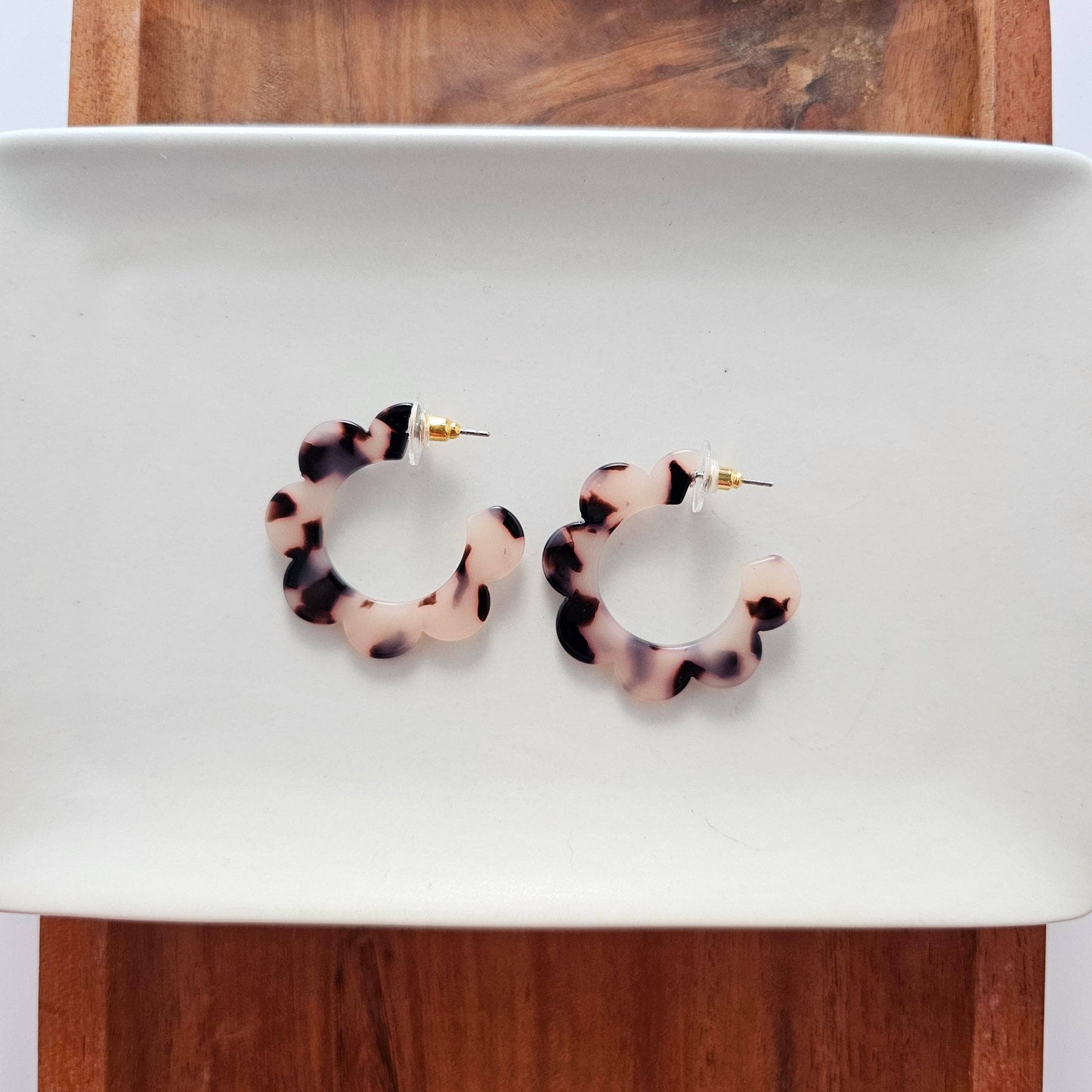 Flora Hoops - Blonde Tortoise / Flower Earrings