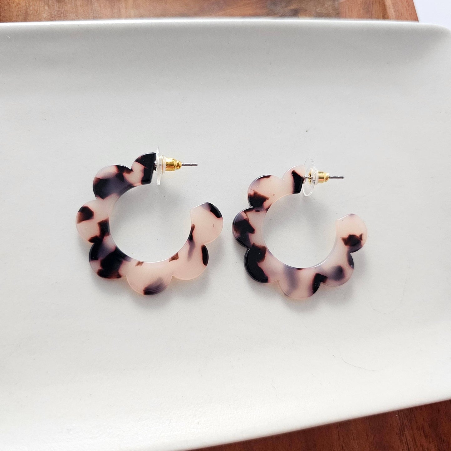 Flora Hoops - Blonde Tortoise / Flower Earrings