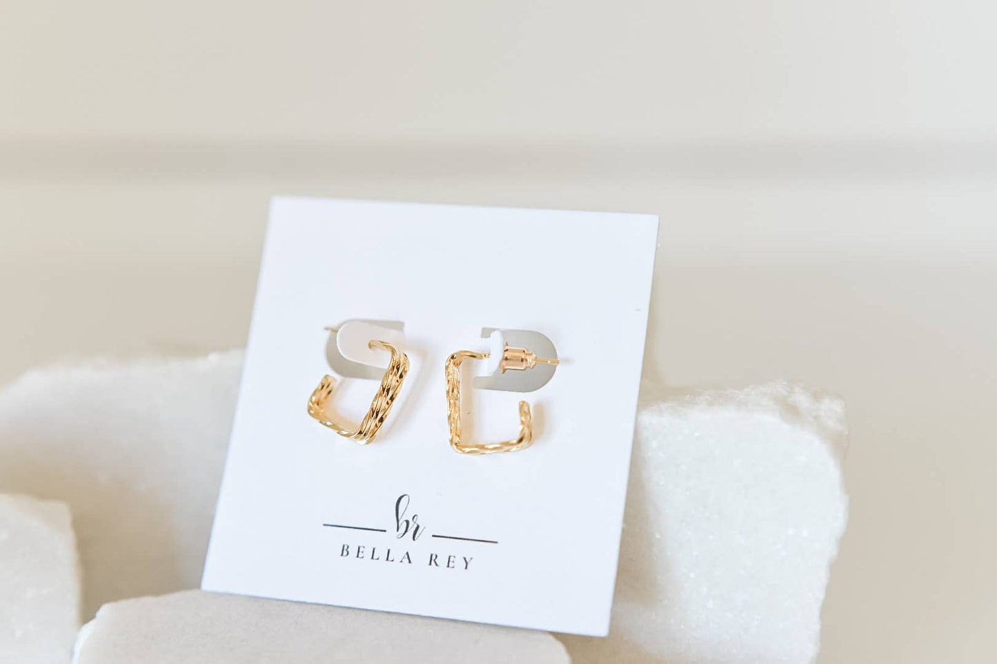 The Garner hoop studs 18k | hypoallergenic