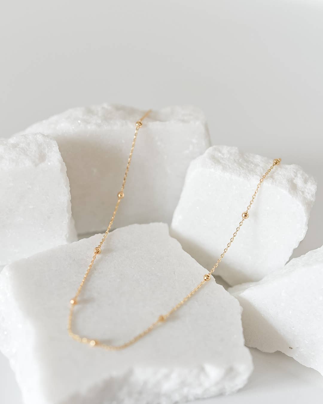 Leya dainty satelite necklace 18k gold plated