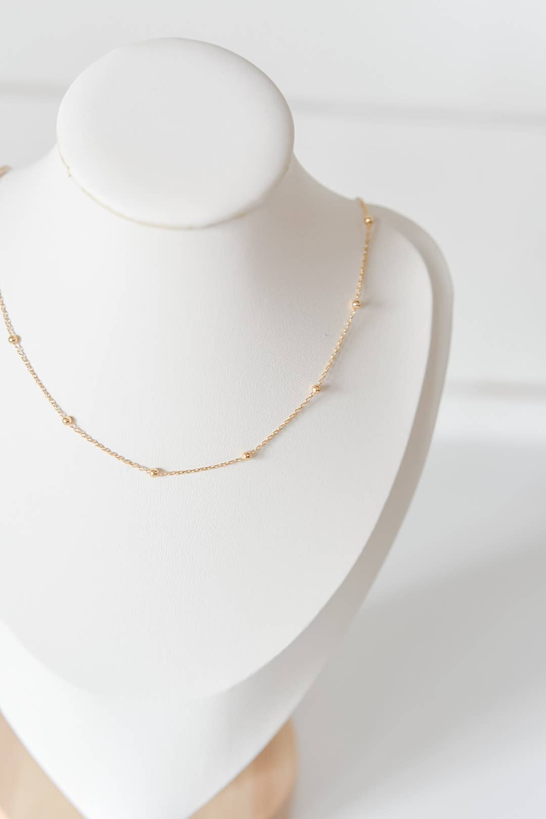 Leya dainty satelite necklace 18k gold plated