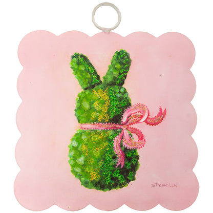 Mini gallery scallop pink boxwood bunny