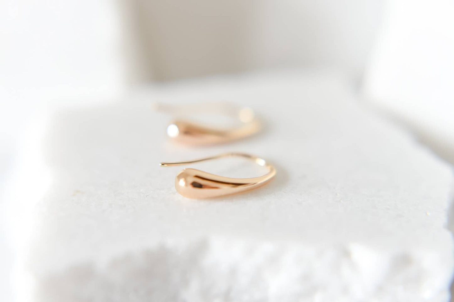 Aspen teardrop hoops 18k gold plated earrings- non tarnish